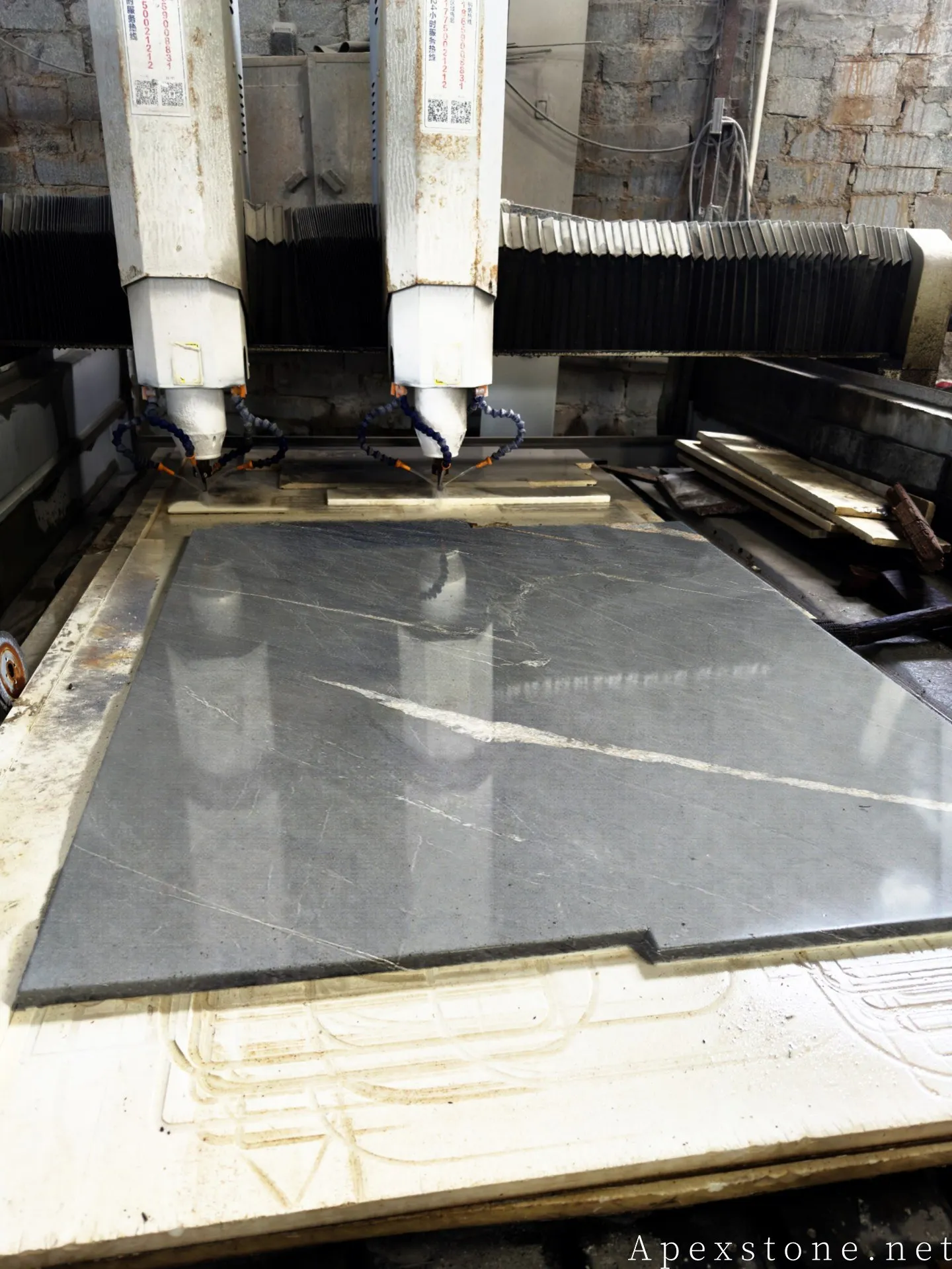 BrazilianBlackGoldQuartzitecountertopsinkscutting254 BrazilianBlackGoldQuartzitecountertopsinkscutting254