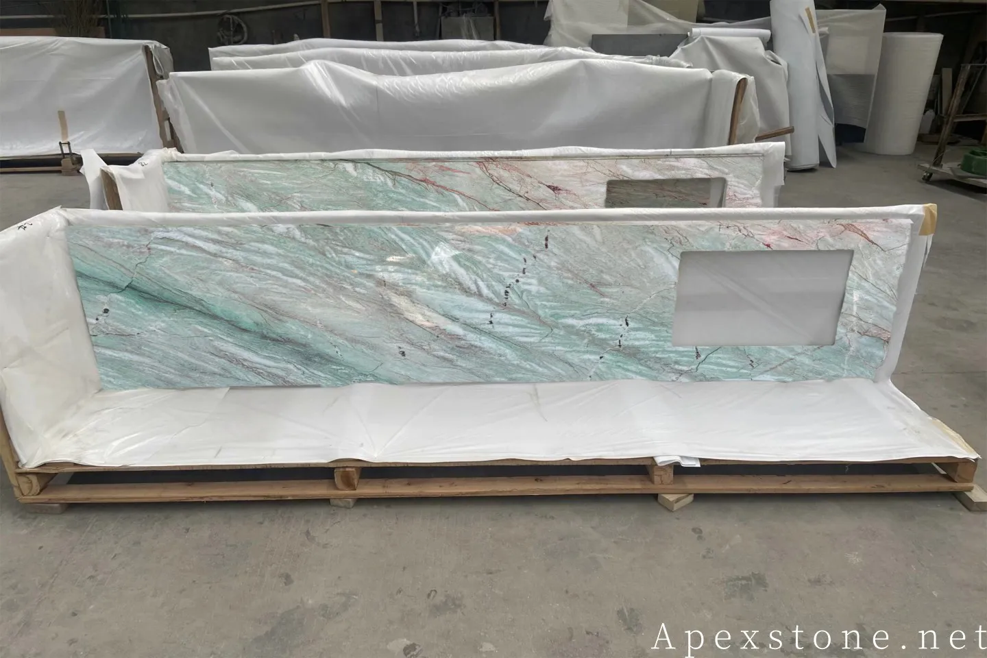 AlexandritaFantasyQuartzitescountertoppacking260 AlexandritaFantasyQuartzitescountertoppacking260